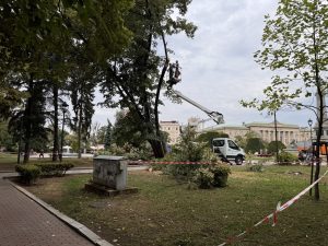 Министър Манол Генов и кметът Димитър Костадинов подписаха договор за залесяване на Пловдив като мярка за по-чист въздух по Програма „Околна среда“