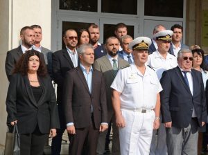 Си подчертава силното начало на 15-ия петгодишен план