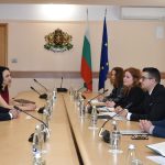 Зам.-министър Петър Младенов проведе среща с българските младежки делегати към ООН