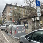 Според столична община инвалидите се отъждествяват с боклукчийски кофи!