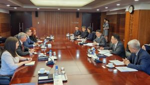 Развитието на икономическите отношения обсъдиха министър Дилов и зам.-министърът на търговията на Китай