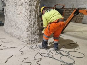 Вицепремиерът Гроздан Караджов и кметът Костадин Димитров инспектираха пробива под Централна гара