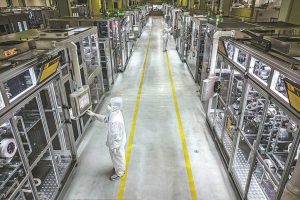 Бордюрите на батерията са затегнати