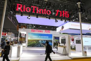Rio Tinto натоварва китайски доставки за глобален добив