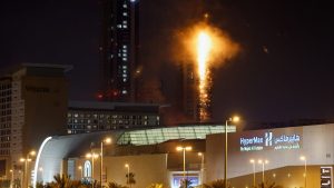 Иран „интернационализира бойното поле“, тъй като ответните ракети поставят Персийския залив на огнева линия