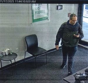 Стрелецът от университета Браун се е насочил към символични жертви, свързани с оплаквания, твърди ФБР